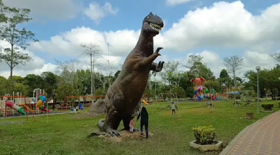 Batu Pahat Y Lake Recreation Park