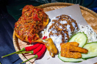 Ayam Gepuk Pak Gembus Batu Pahat